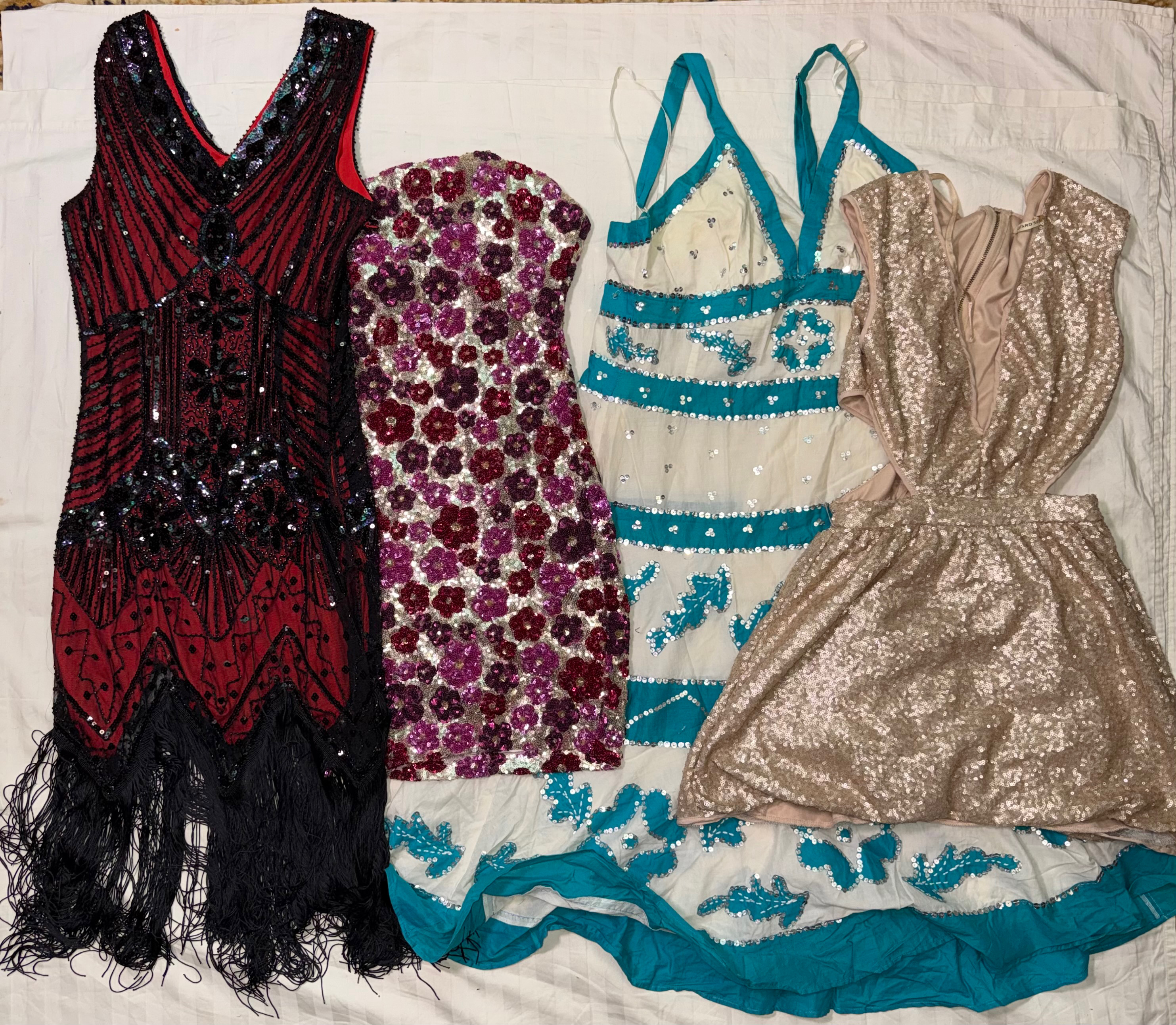 Flapper Vibes Incontrano Y2K Halter e Frange