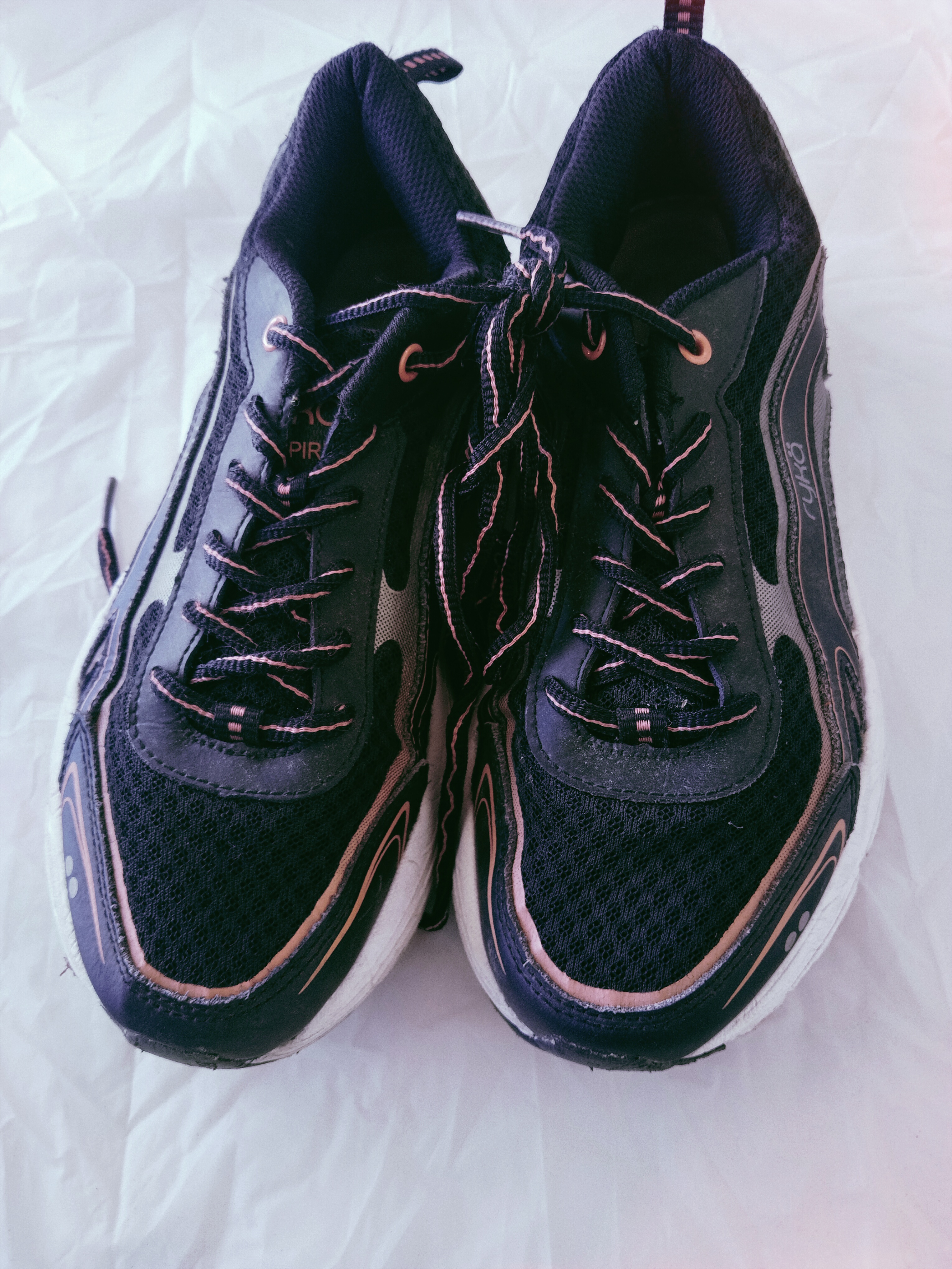 Brand sneakers 8 pieces