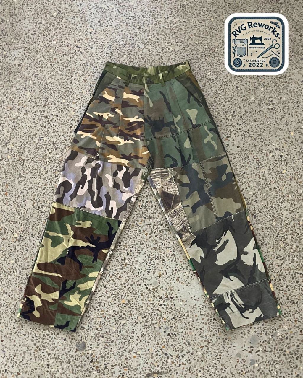Pantalons patchwork multi-camo recyclés